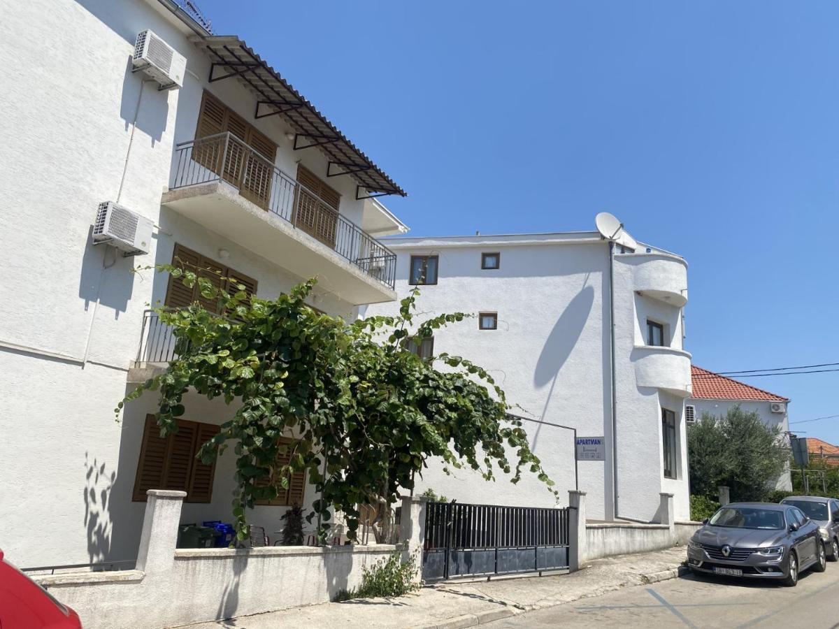 Apartments Gabrijela Biograd Na Moru Exterior photo